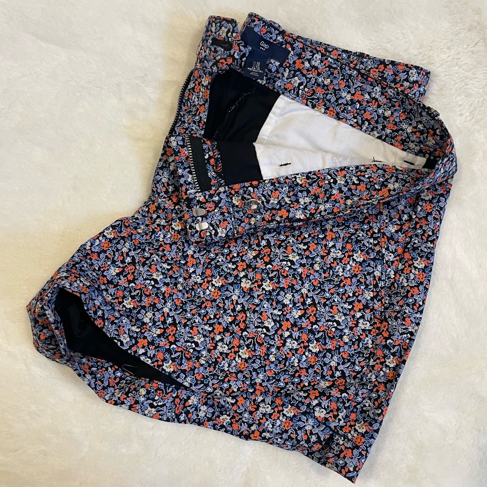 NWOT Gap floral print cotton shorts Size 10